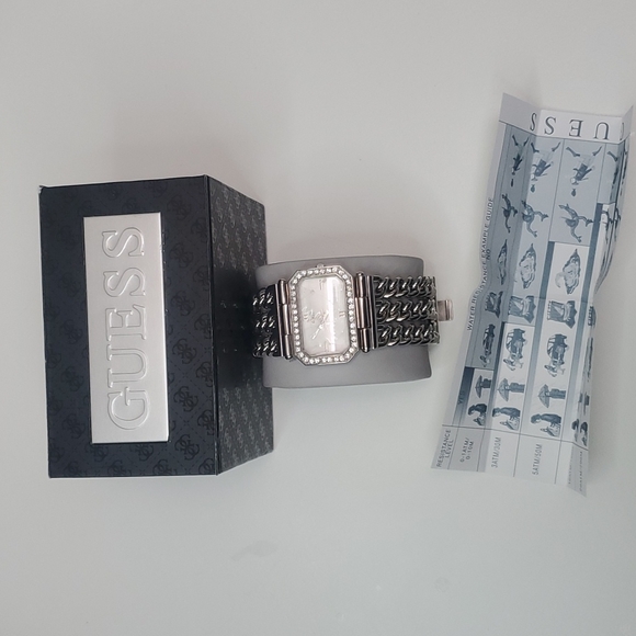 *NEW BATTERY* WOMEN'S GUESS WATCH - Picture 4 of 5